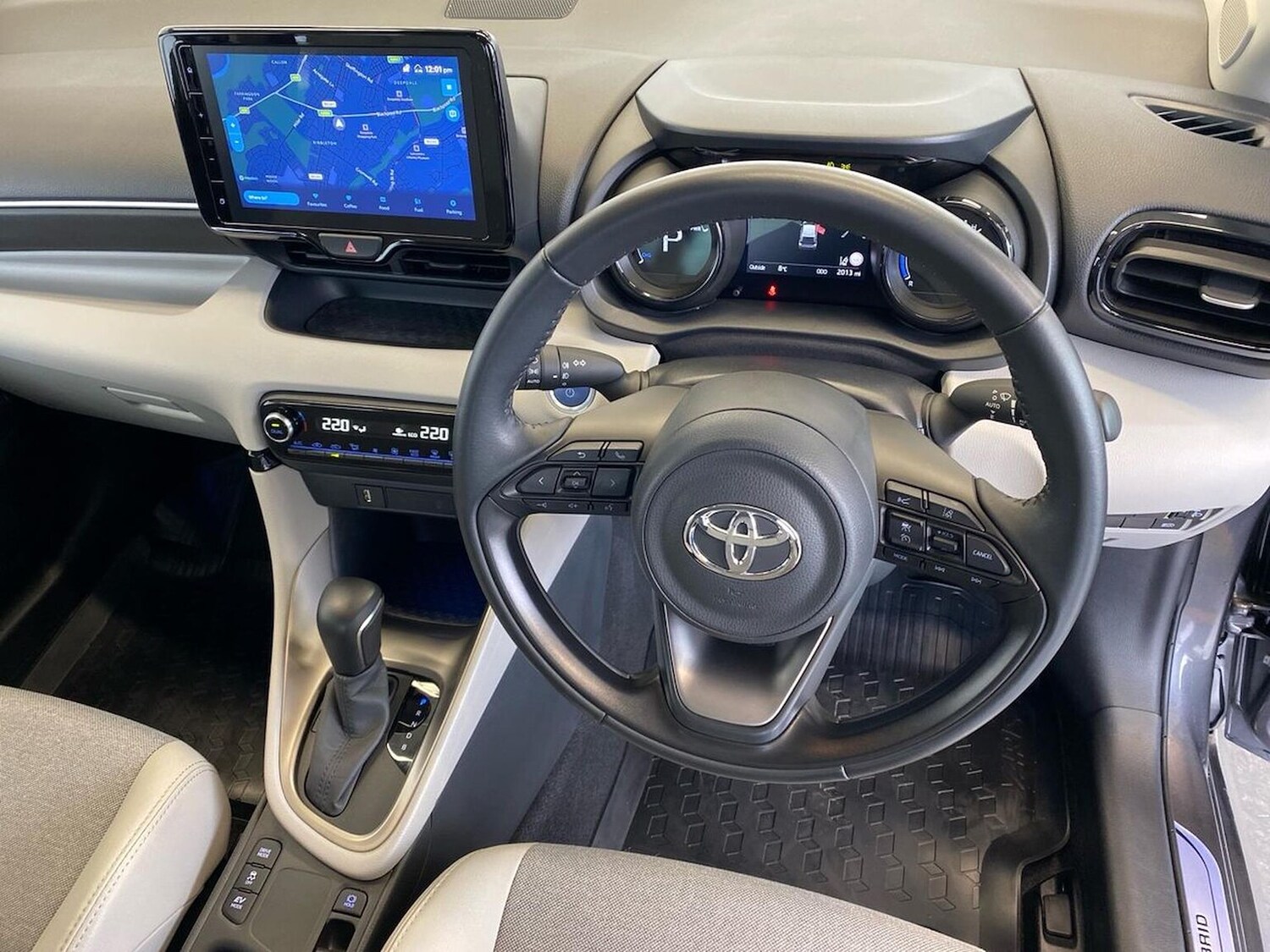 Used Toyota Yaris 2023 for sale - 78194933: Photo 27