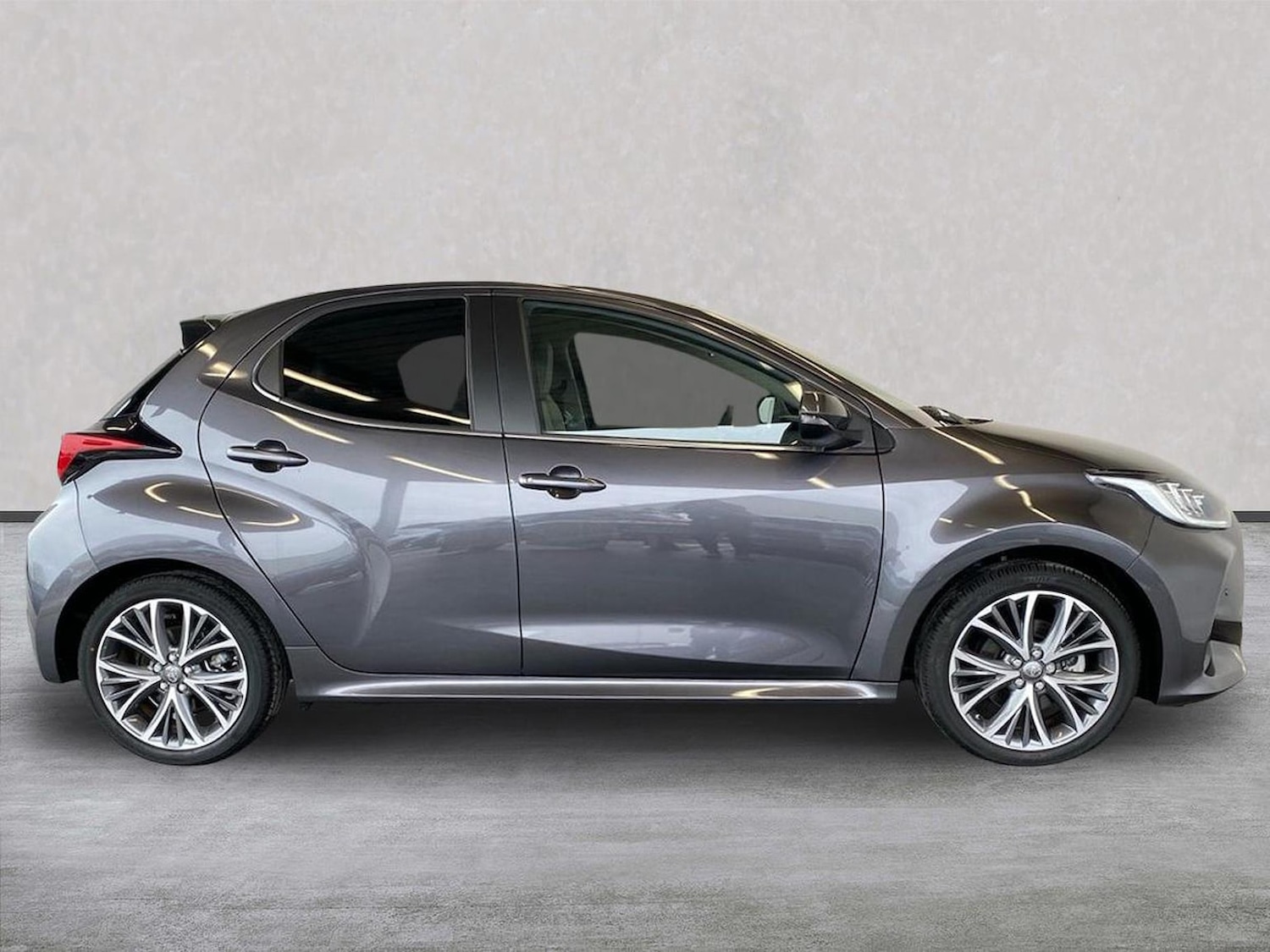 Used Toyota Yaris 2023 for sale - 78194933: Photo 3