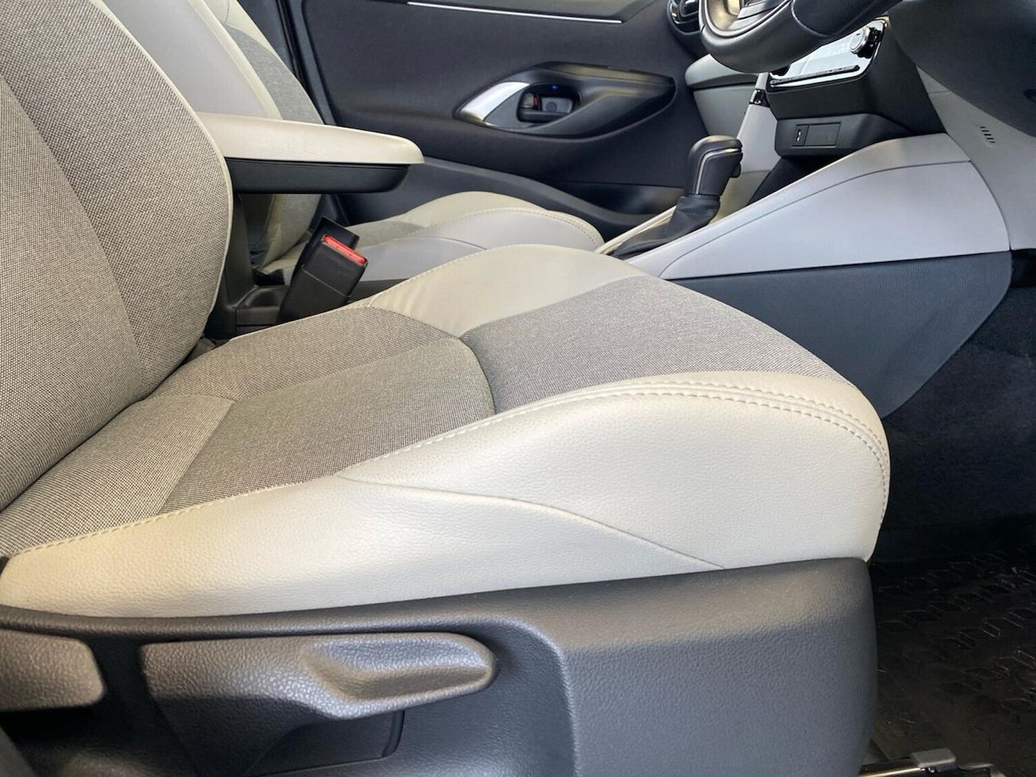 Used Toyota Yaris 2023 for sale - 78194933: Photo 30