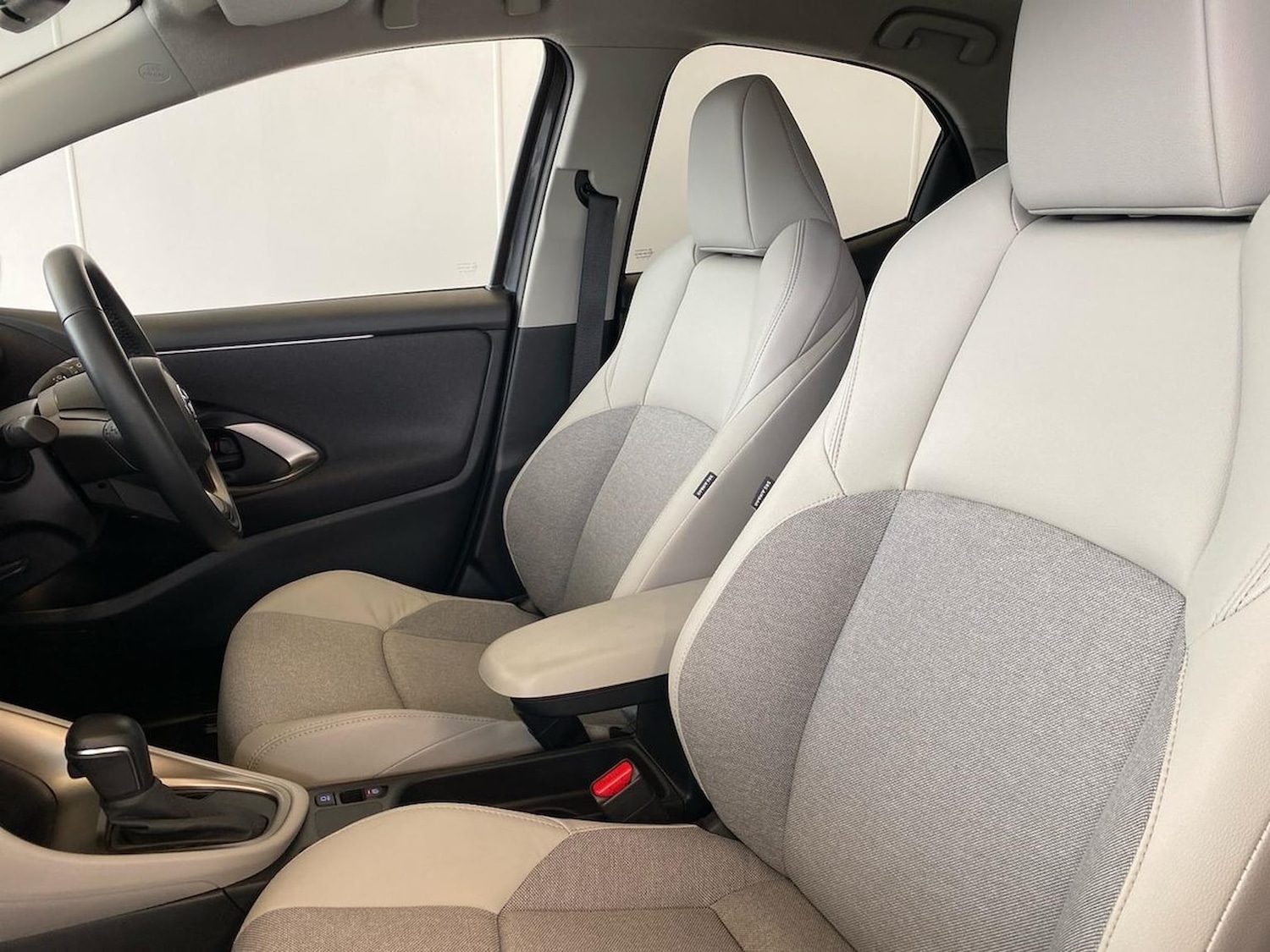 Used Toyota Yaris 2023 for sale - 78194933: Photo 40