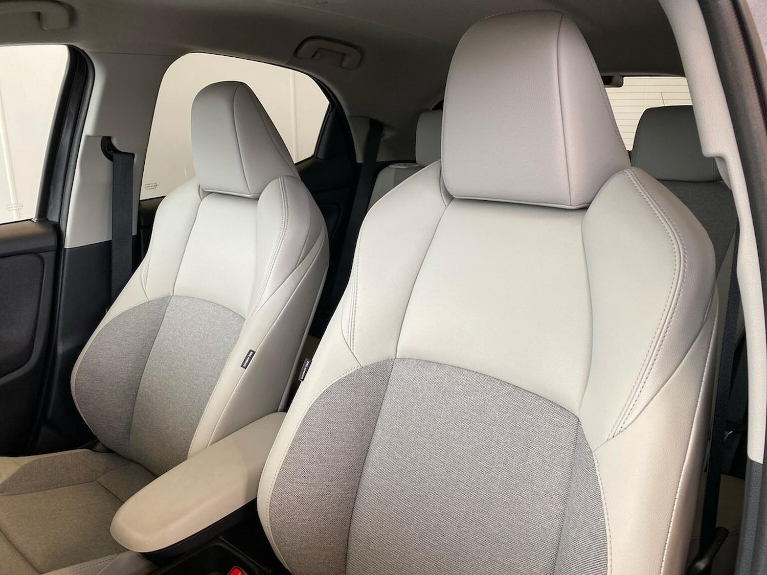 Used Toyota Yaris 2023 for sale - 78194933: Photo 41