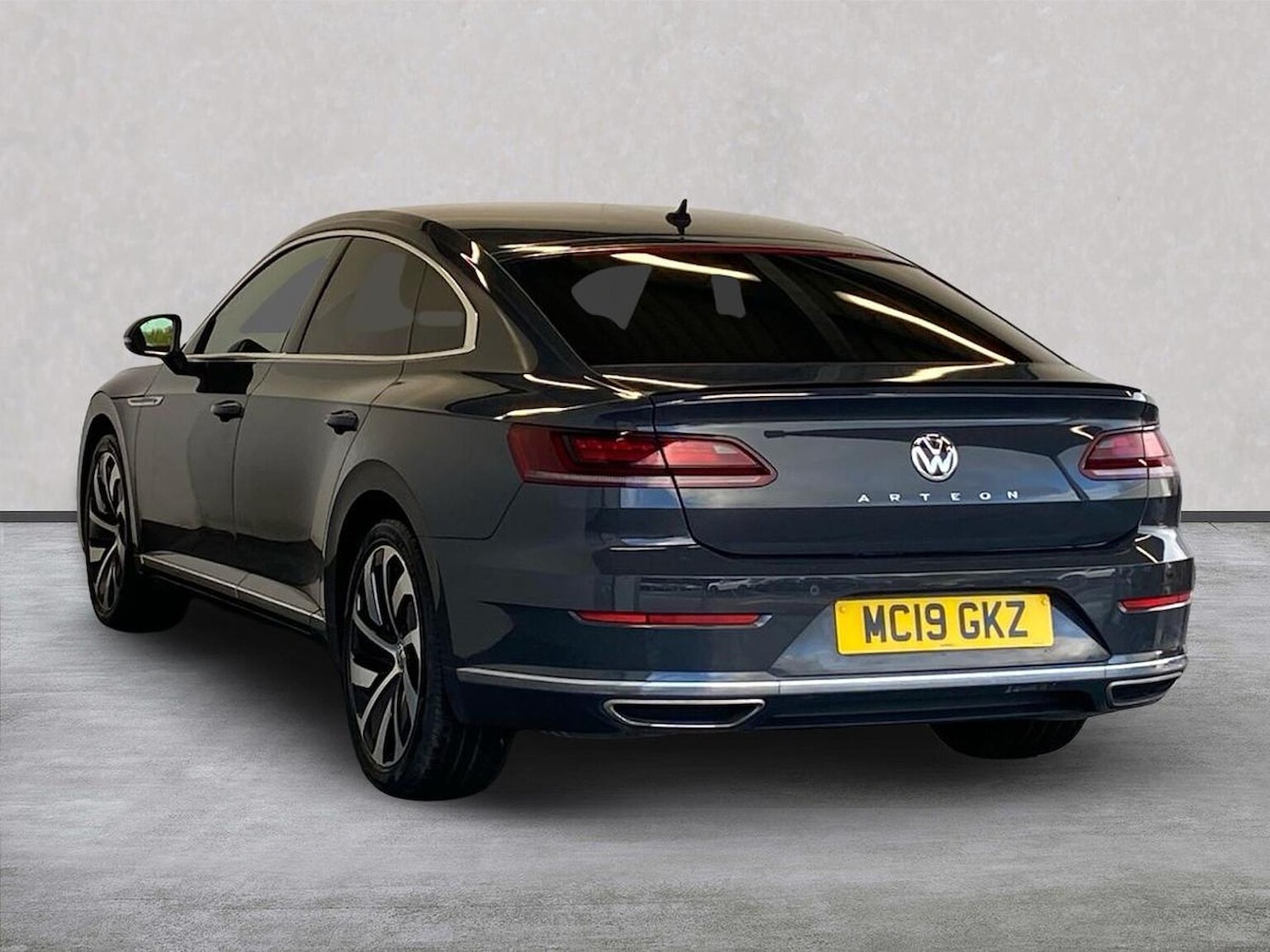 Used Volkswagen Arteon 2019 for sale - 76353677: Photo 2