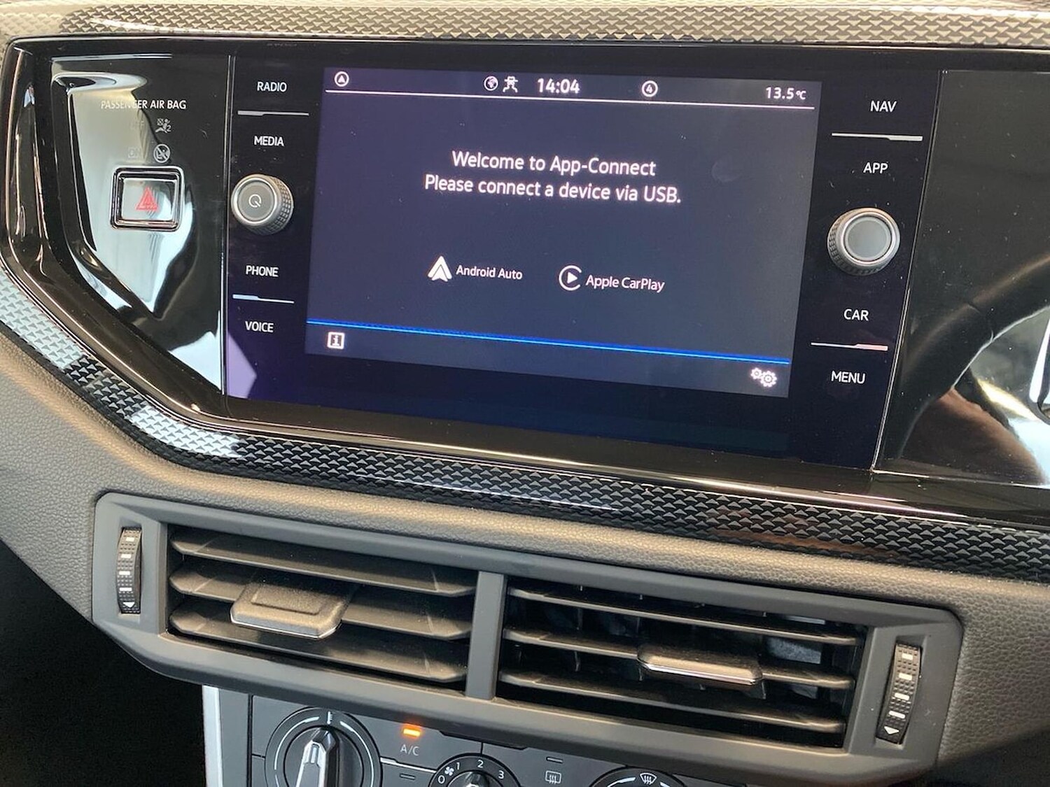 Used Volkswagen Polo 2024 for sale - 76225089: Photo 11