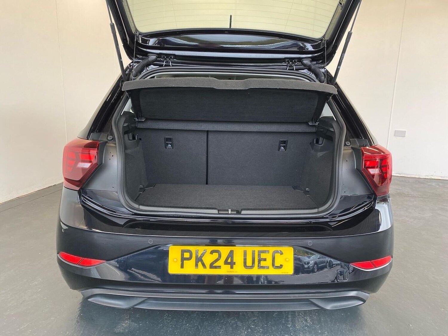 Used Volkswagen Polo 2024 for sale - 76225089: Photo 17