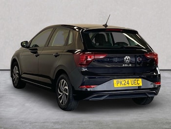 Used Volkswagen Polo 2024 for sale - 76225089: Photo 2