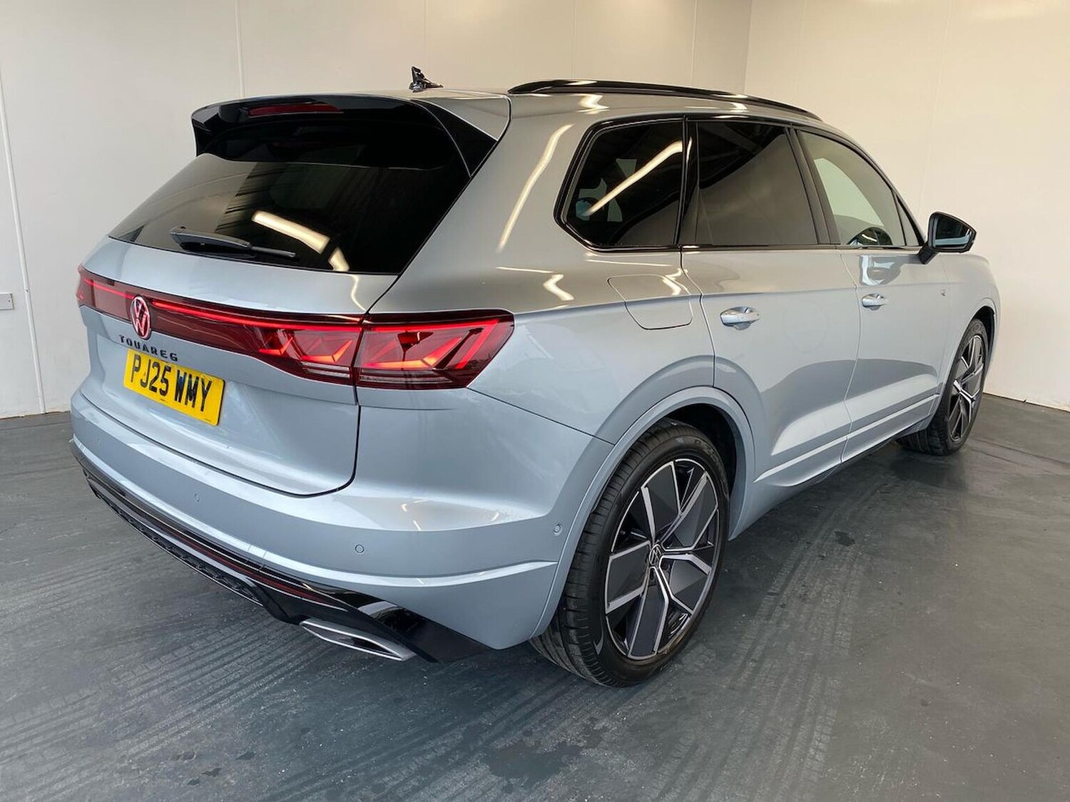 Used Volkswagen Touareg 2025 for sale - 76127170: Photo 36