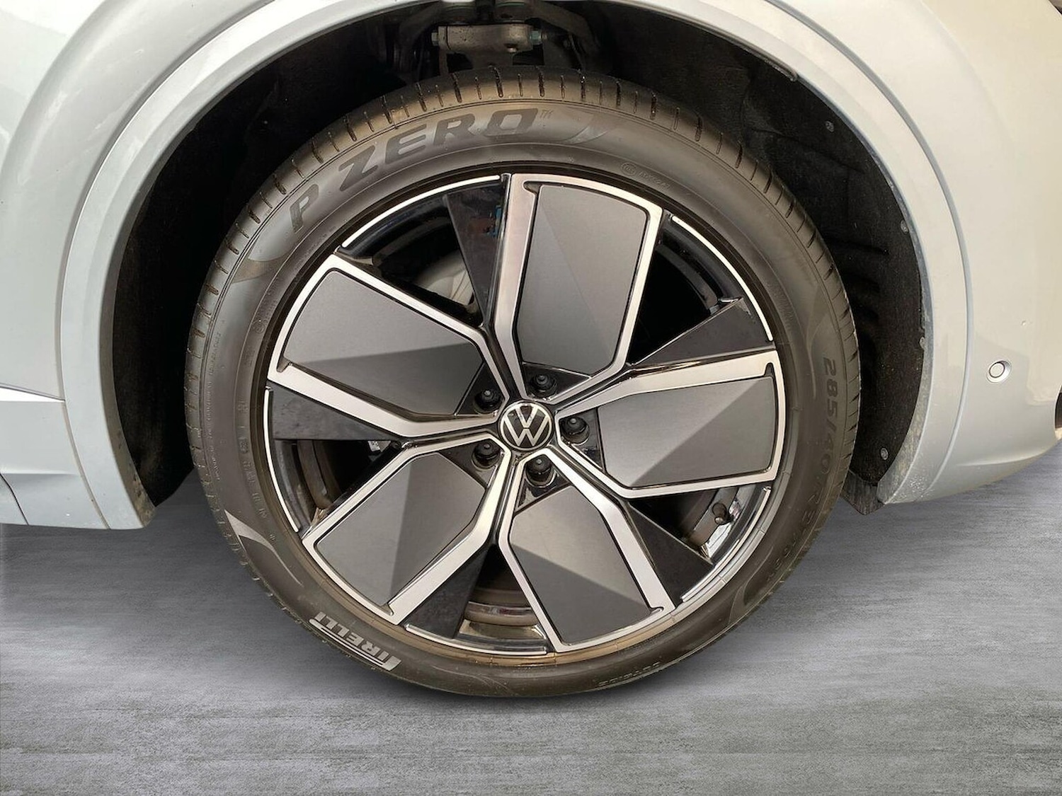Used Volkswagen Touareg 2025 for sale - 76127170: Photo 6