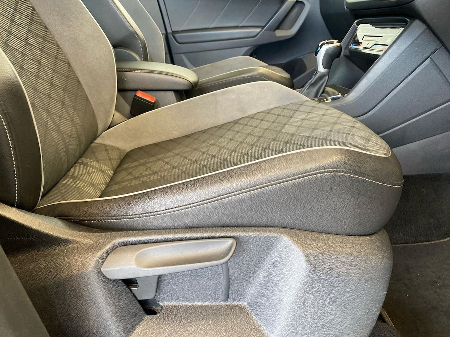 Used Volkswagen Tiguan 2023 for sale - 76206064: Photo 30