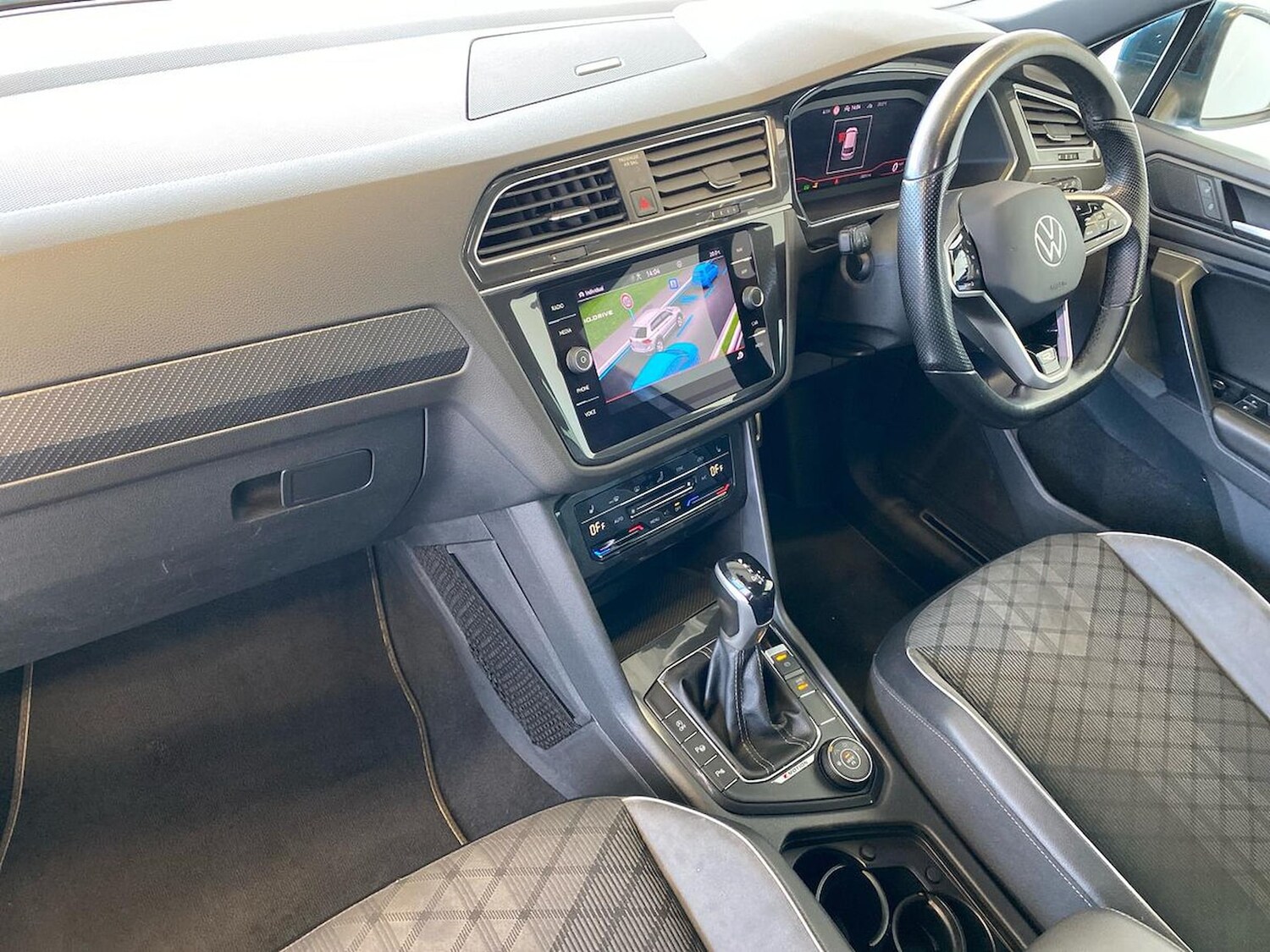 Used Volkswagen Tiguan 2023 for sale - 76206064: Photo 32