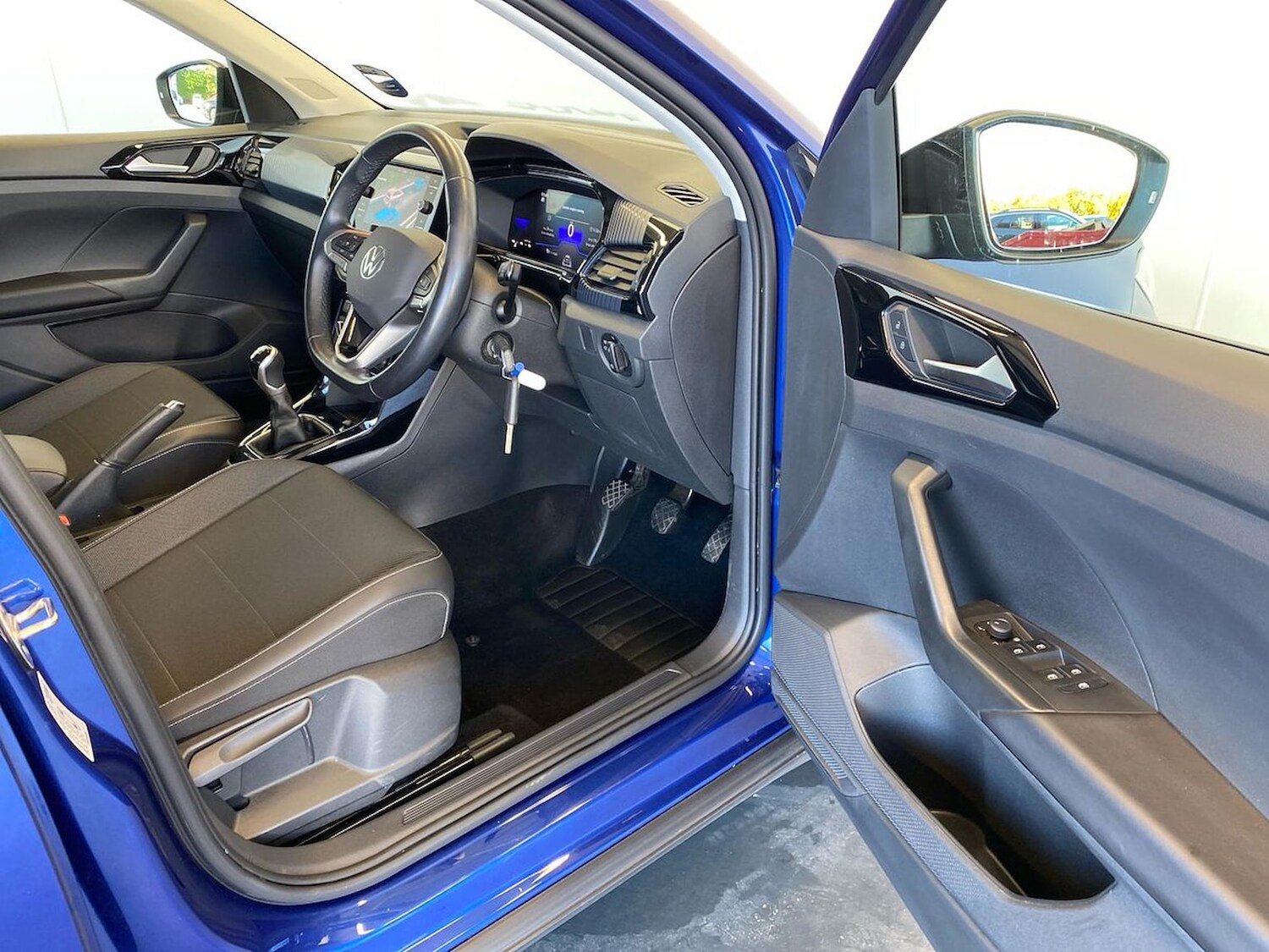 Used Volkswagen T-Cross 2023 for sale - 76142927: Photo 21