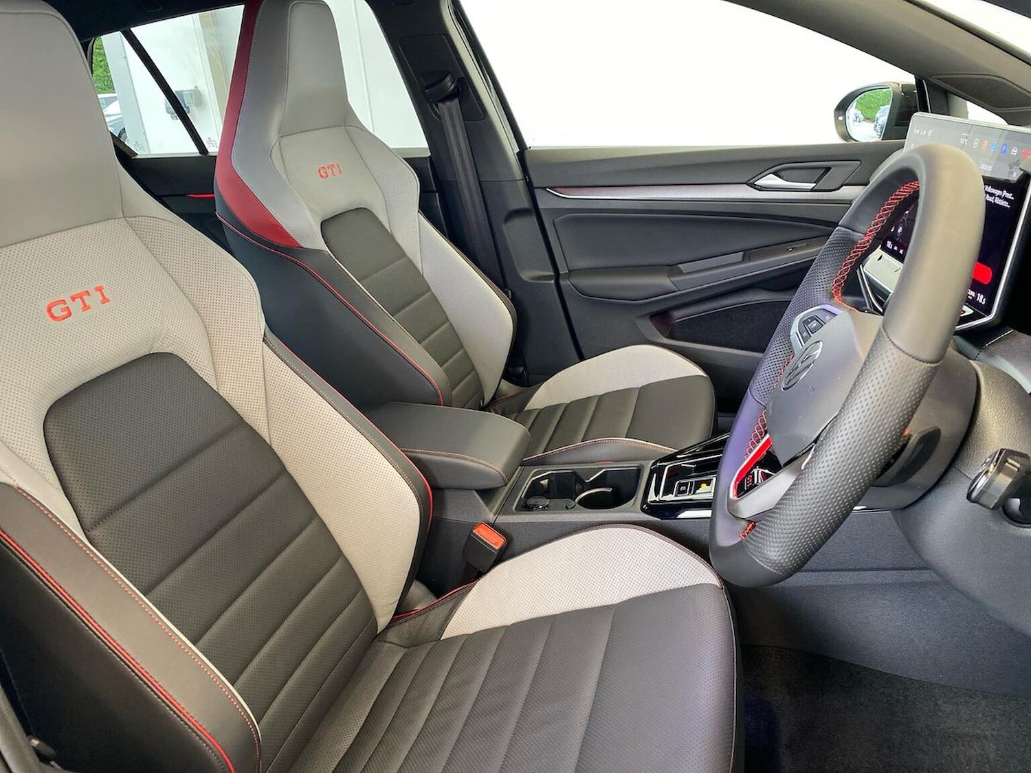 Used Volkswagen Golf 2025 for sale - 76177588: Photo 32