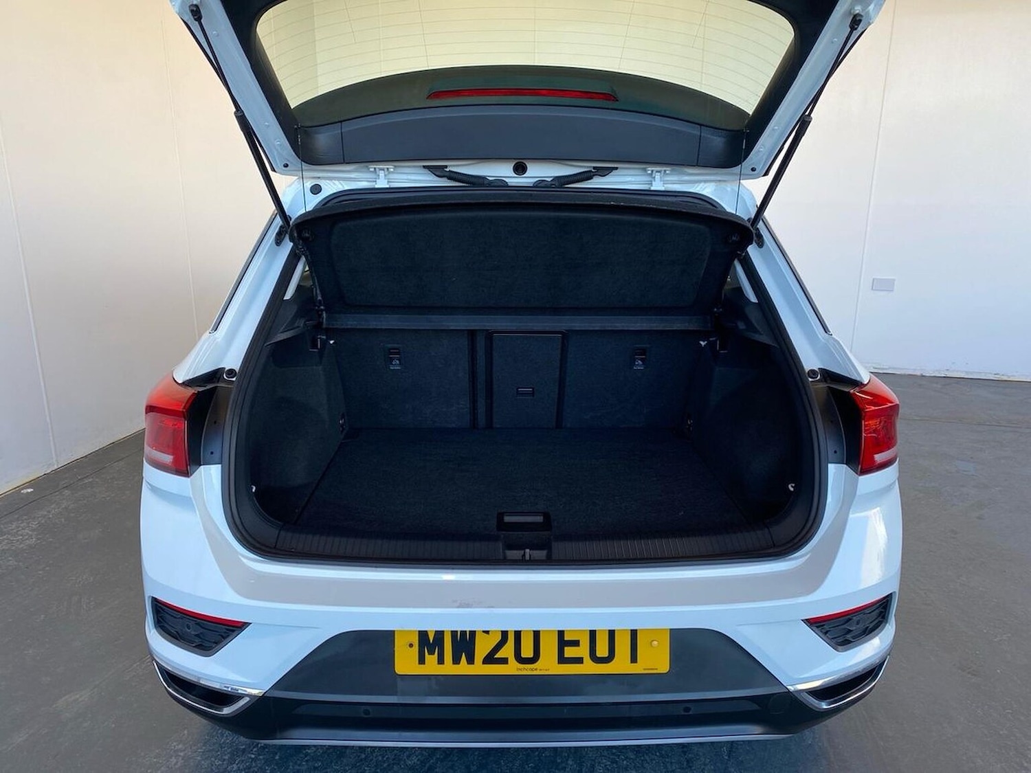 Used Volkswagen T-Roc 2020 for sale - 76725906: Photo 16