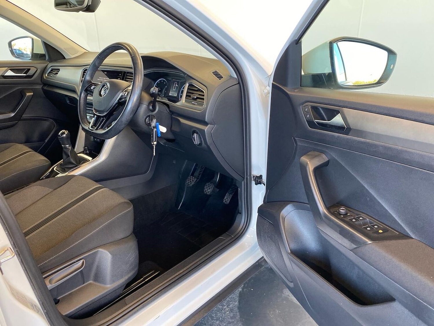 Used Volkswagen T-Roc 2020 for sale - 76725906: Photo 20