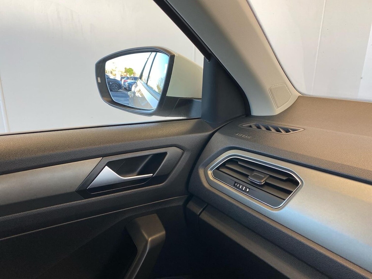 Used Volkswagen T-Roc 2020 for sale - 76725906: Photo 30