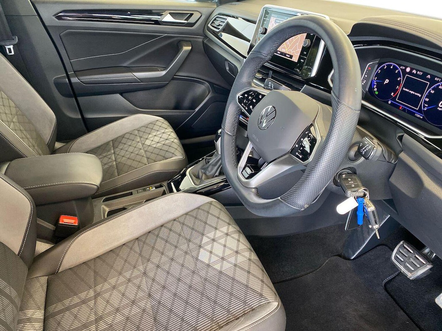 Used Volkswagen T-Roc 2023 for sale - 76040776: Photo 15