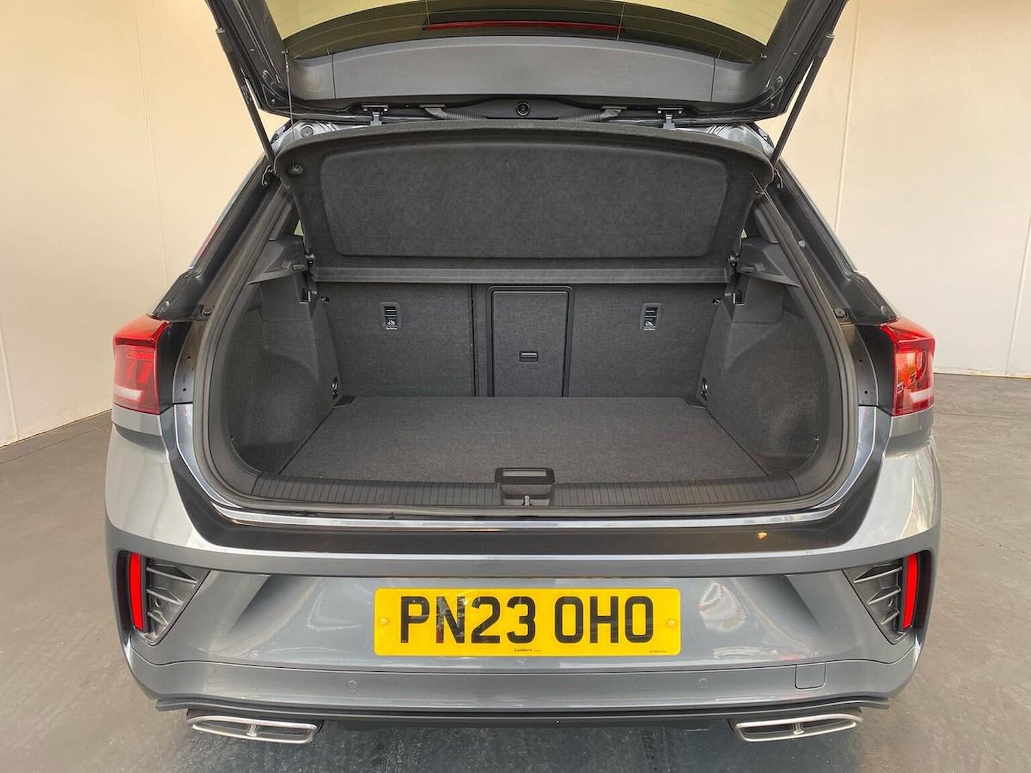 Used Volkswagen T-Roc 2023 for sale - 76040776: Photo 17