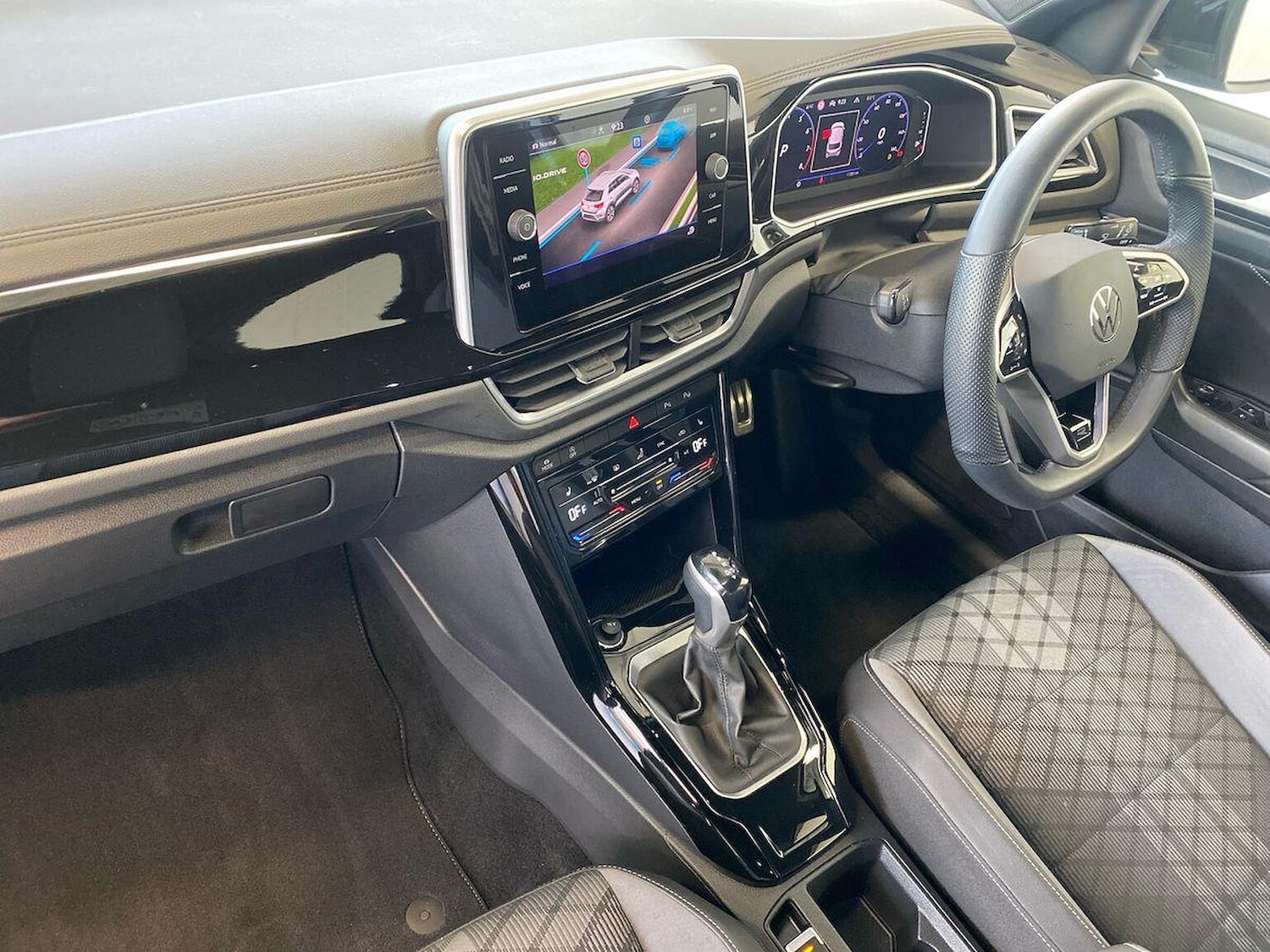 Used Volkswagen T-Roc 2023 for sale - 76040776: Photo 7