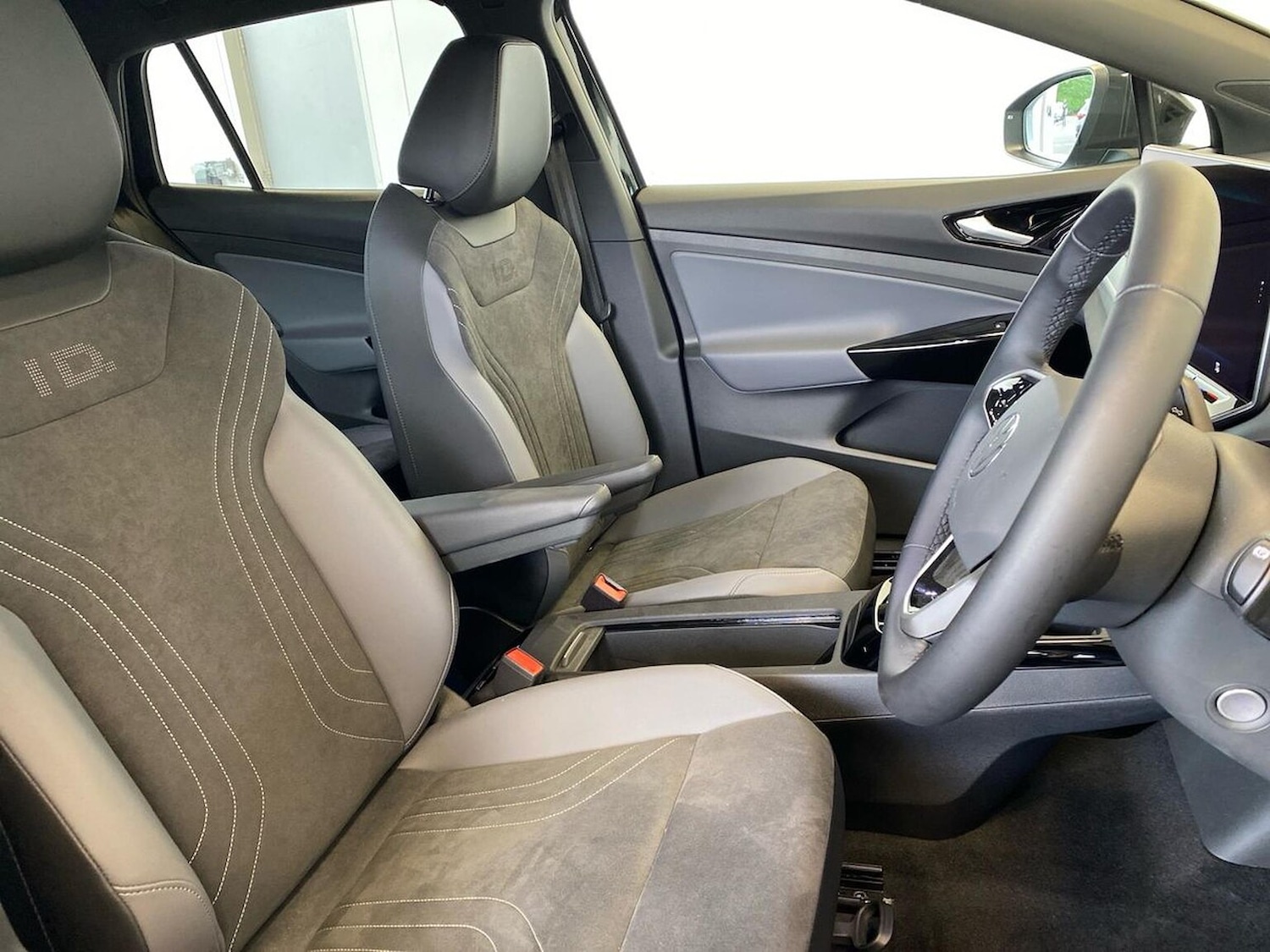 Used Volkswagen ID.4 2025 for sale - 76461835: Photo 32