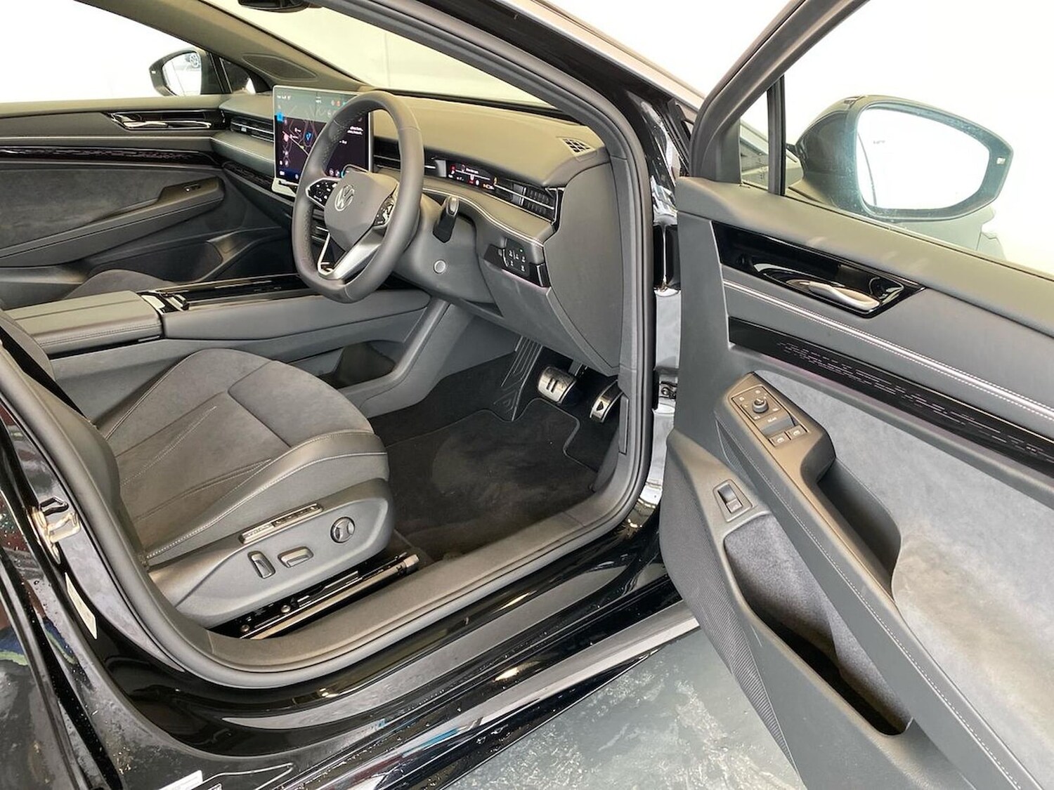 Used Volkswagen ID.7 2025 for sale - 76316694: Photo 21