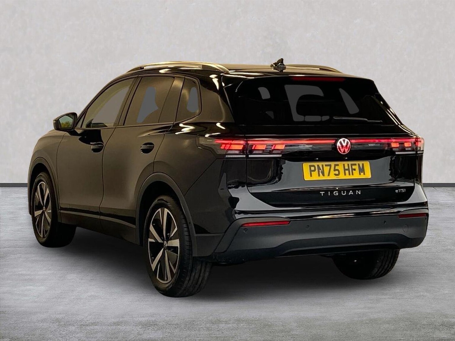 Used Volkswagen Tiguan 2025 for sale - 76316695: Photo 2