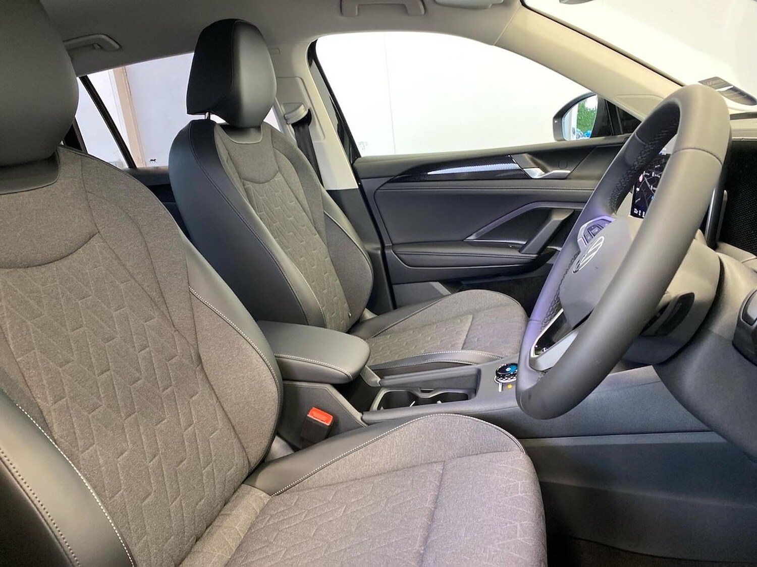 Used Volkswagen Tiguan 2025 for sale - 76316695: Photo 32