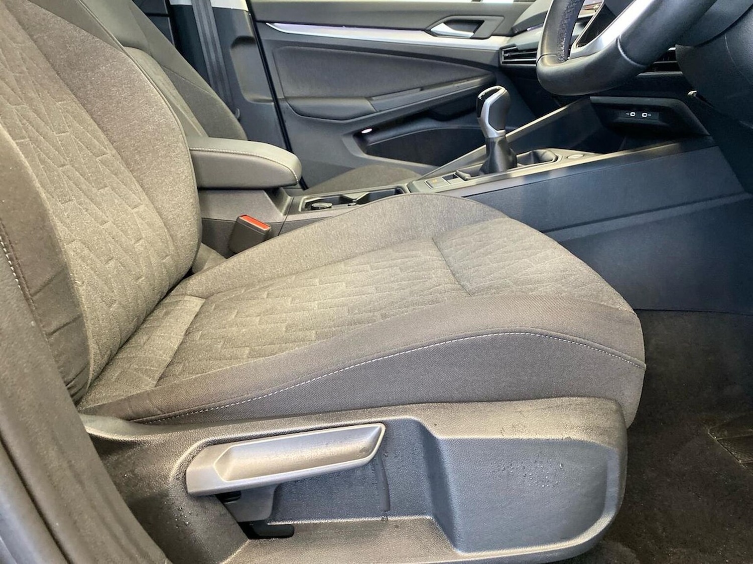 Used Volkswagen Golf 2024 for sale - 76461834: Photo 30