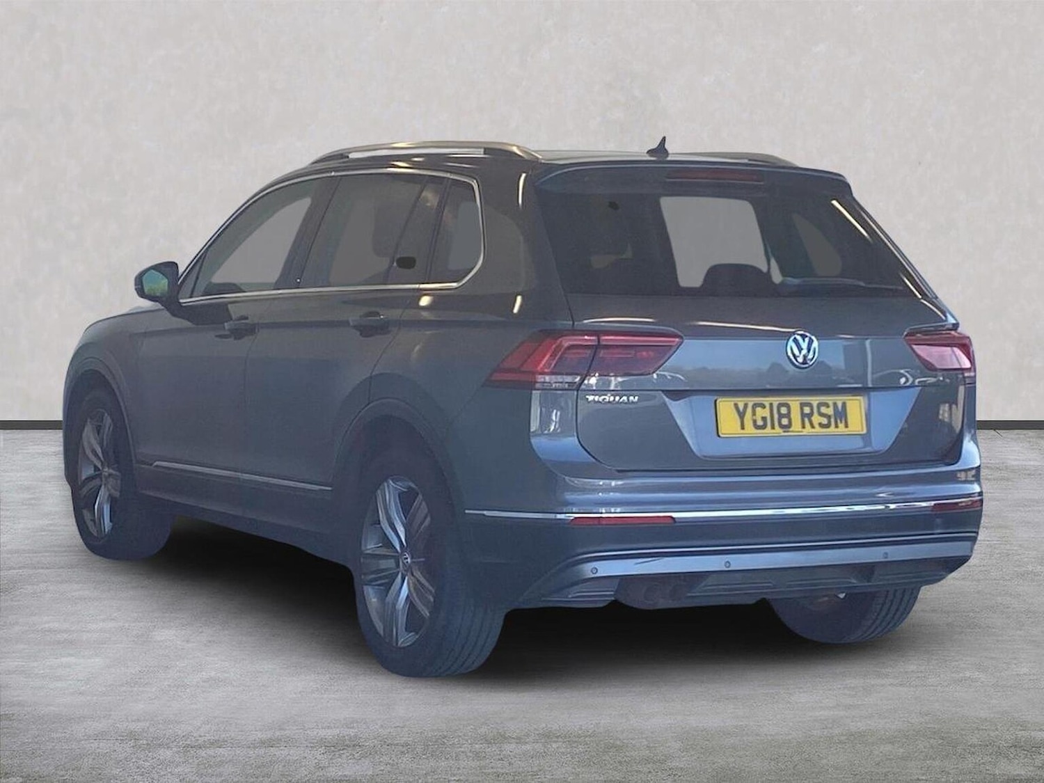 Used Volkswagen Tiguan 2018 for sale - 78198080: Photo 2