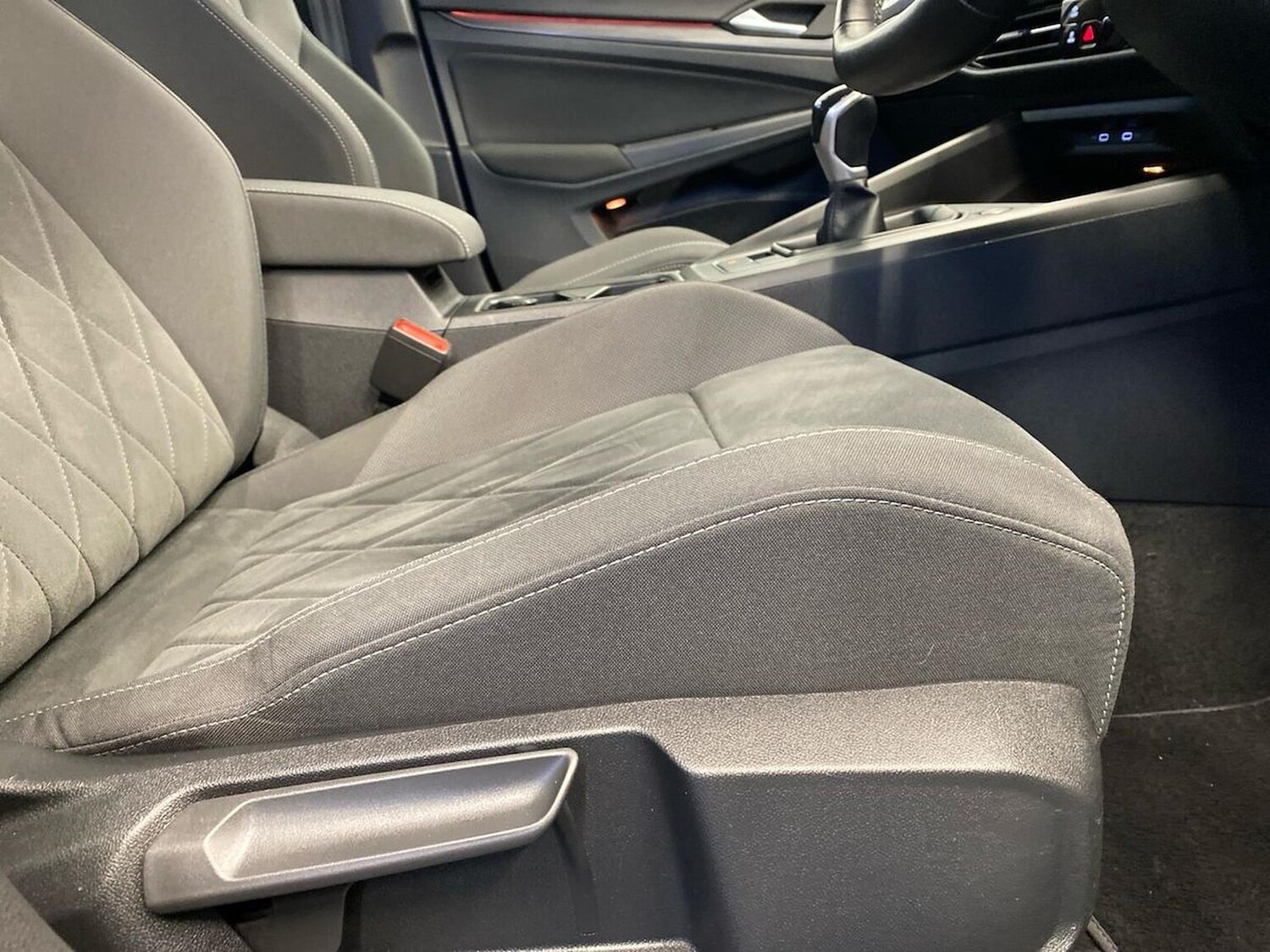 Used Volkswagen Golf 2020 for sale - 77715405: Photo 30