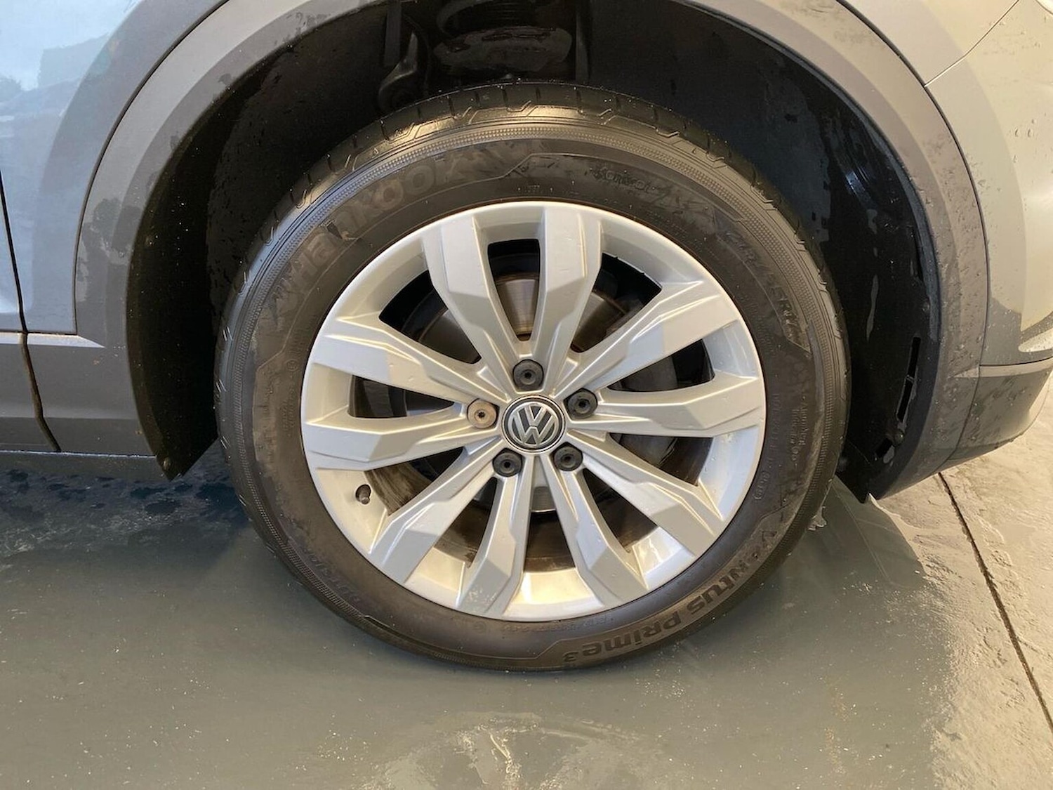 Used Volkswagen T-Roc 2020 for sale - 76392487: Photo 6