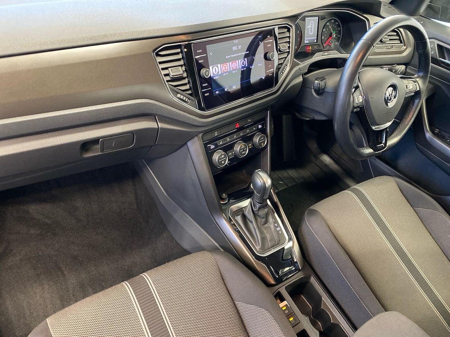 Used Volkswagen T-Roc 2020 for sale - 76392487: Photo 7