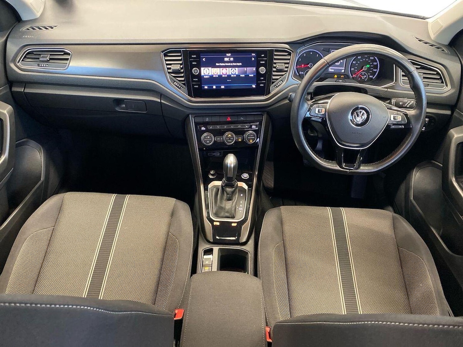 Used Volkswagen T-Roc 2020 for sale - 76392487: Photo 8