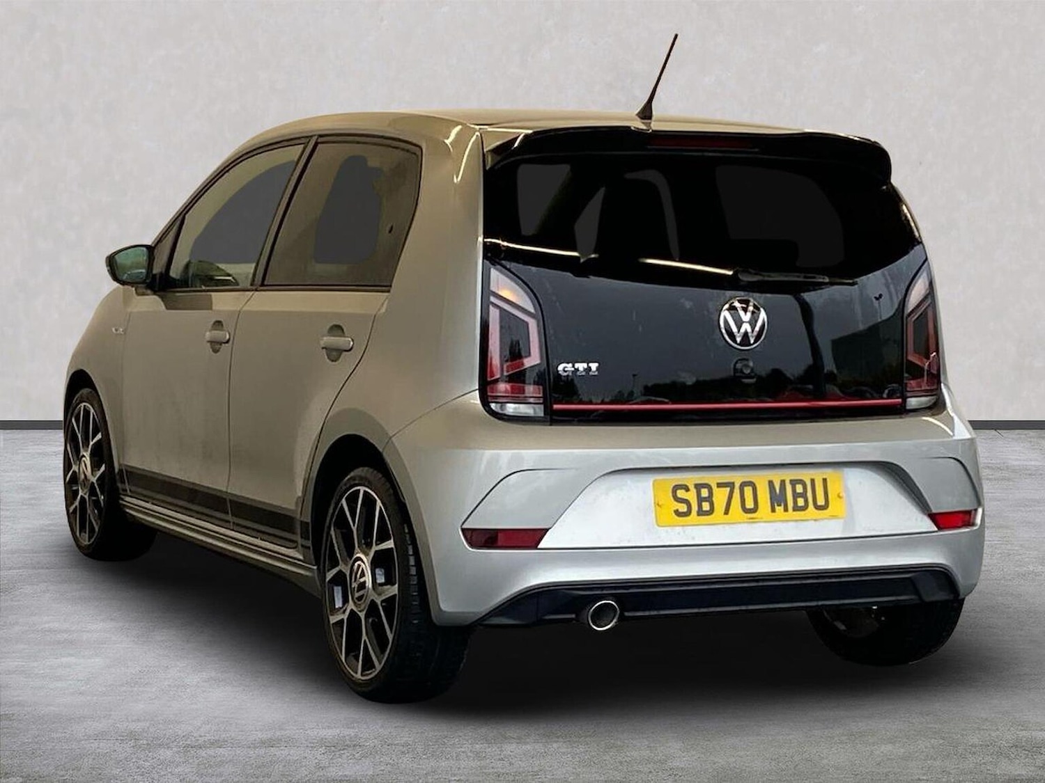 Used Volkswagen up! 2021 for sale - 76144301: Photo 2