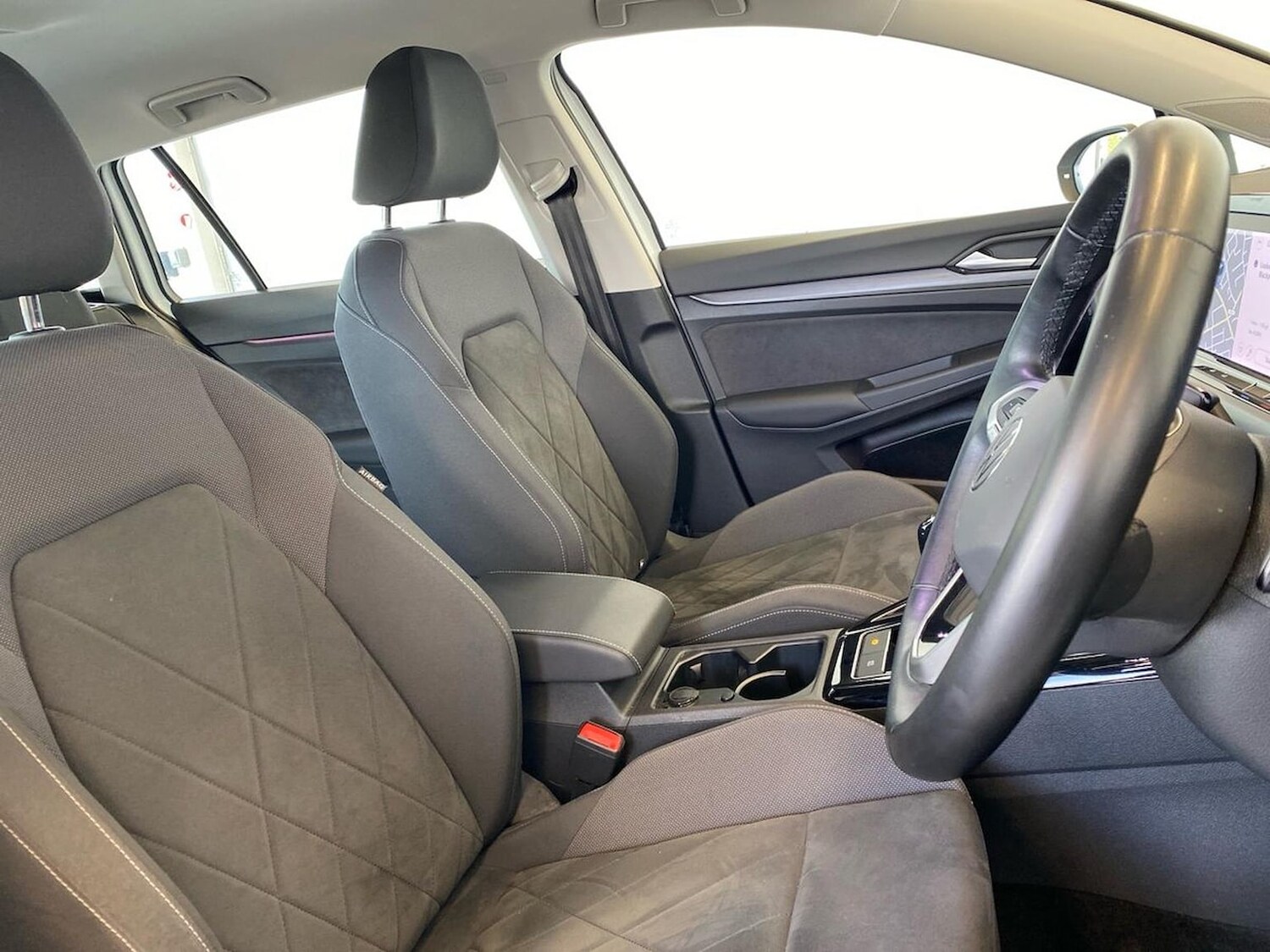 Used Volkswagen Golf 2023 for sale - 78195280: Photo 32