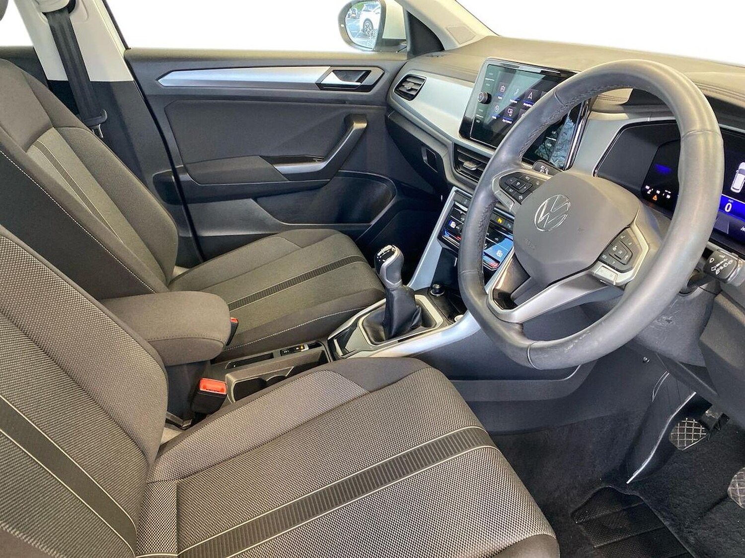 Used Volkswagen T-Roc 2025 for sale - 76663017: Photo 15