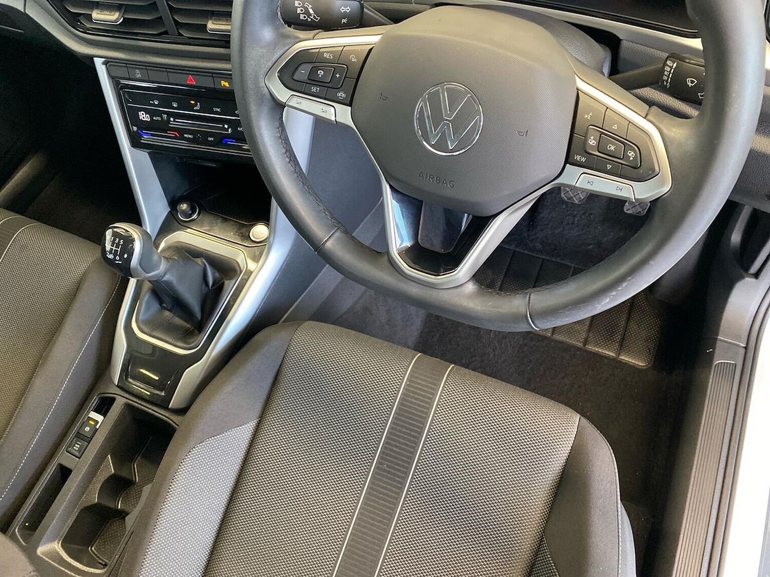 Used Volkswagen T-Roc 2025 for sale - 76663017: Photo 27