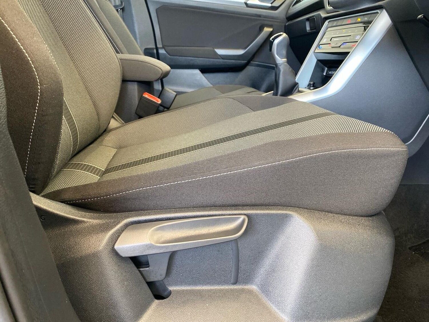 Used Volkswagen T-Roc 2025 for sale - 76663017: Photo 30