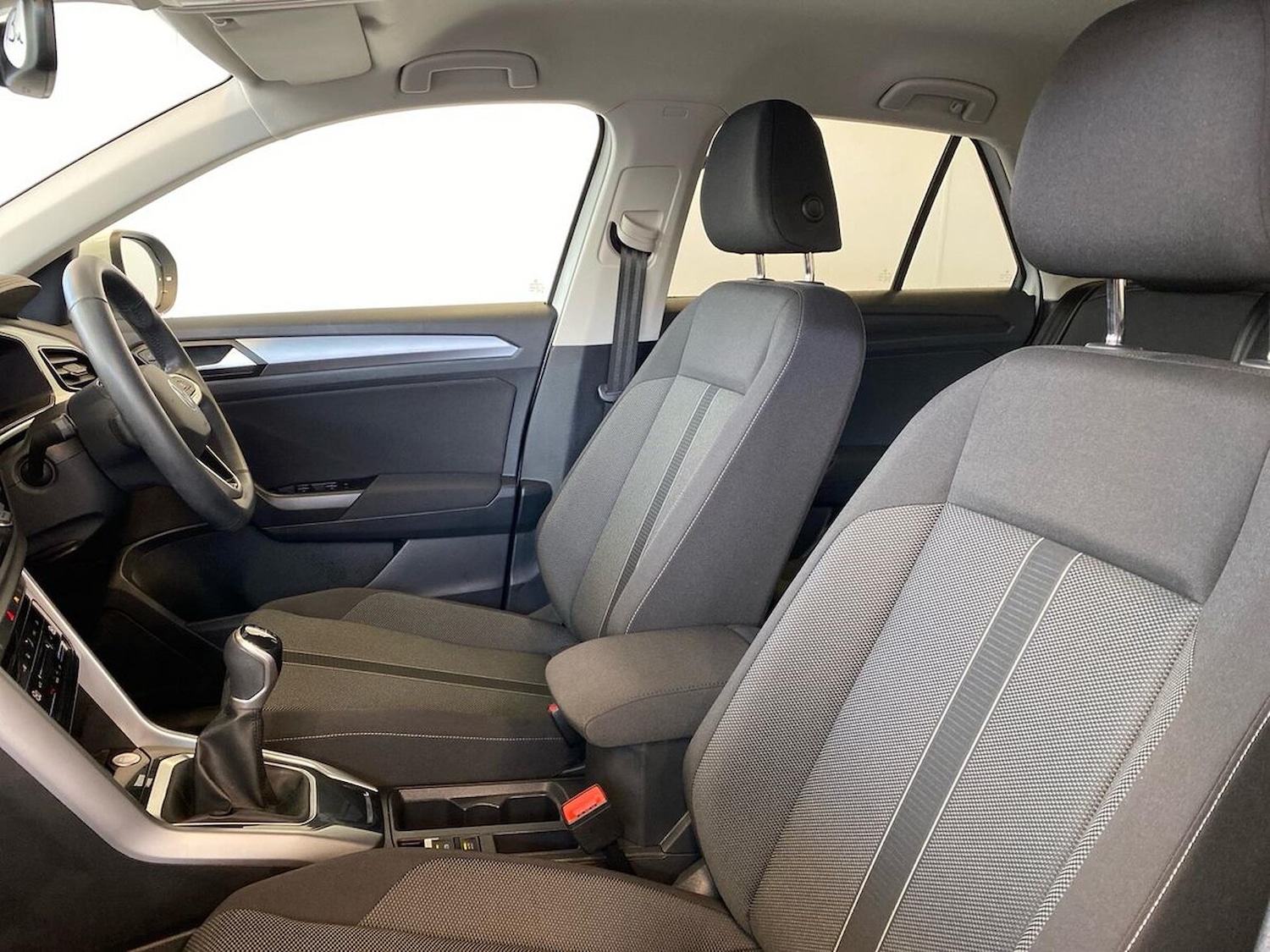 Used Volkswagen T-Roc 2025 for sale - 76663017: Photo 39