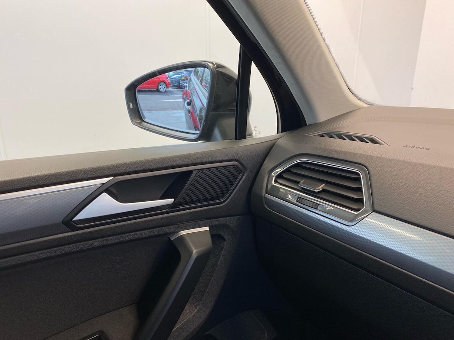 Used Volkswagen Tiguan 2022 for sale - 76906302: Photo 31