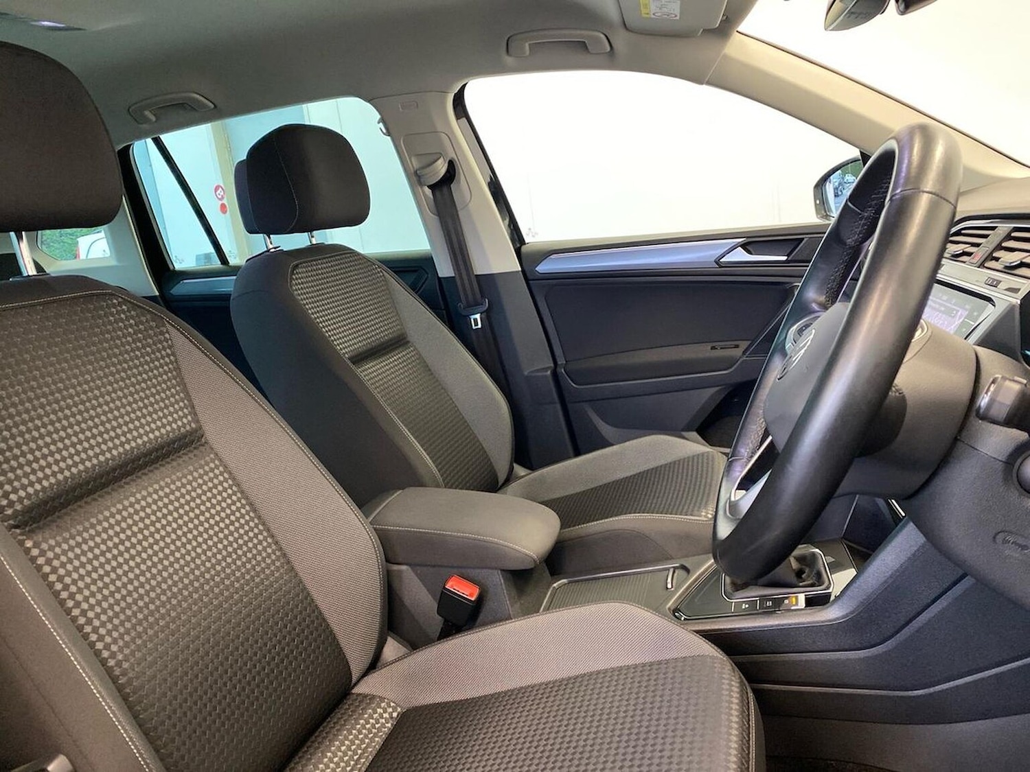 Used Volkswagen Tiguan 2022 for sale - 76906302: Photo 32