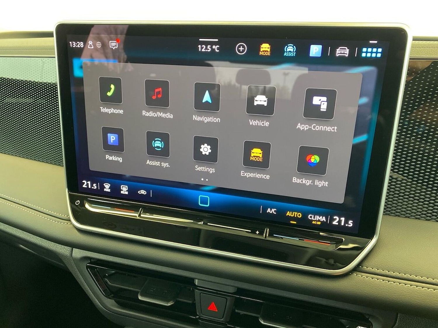 Used Volkswagen Tiguan 2026 for sale - 78195169: Photo 11