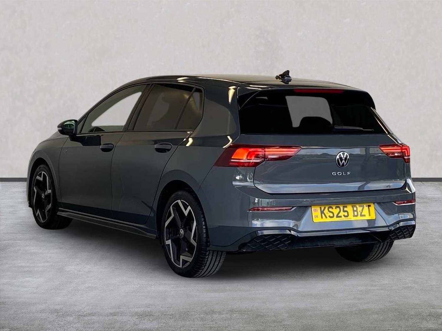 Used Volkswagen Golf 2025 for sale - 78195238: Photo 2