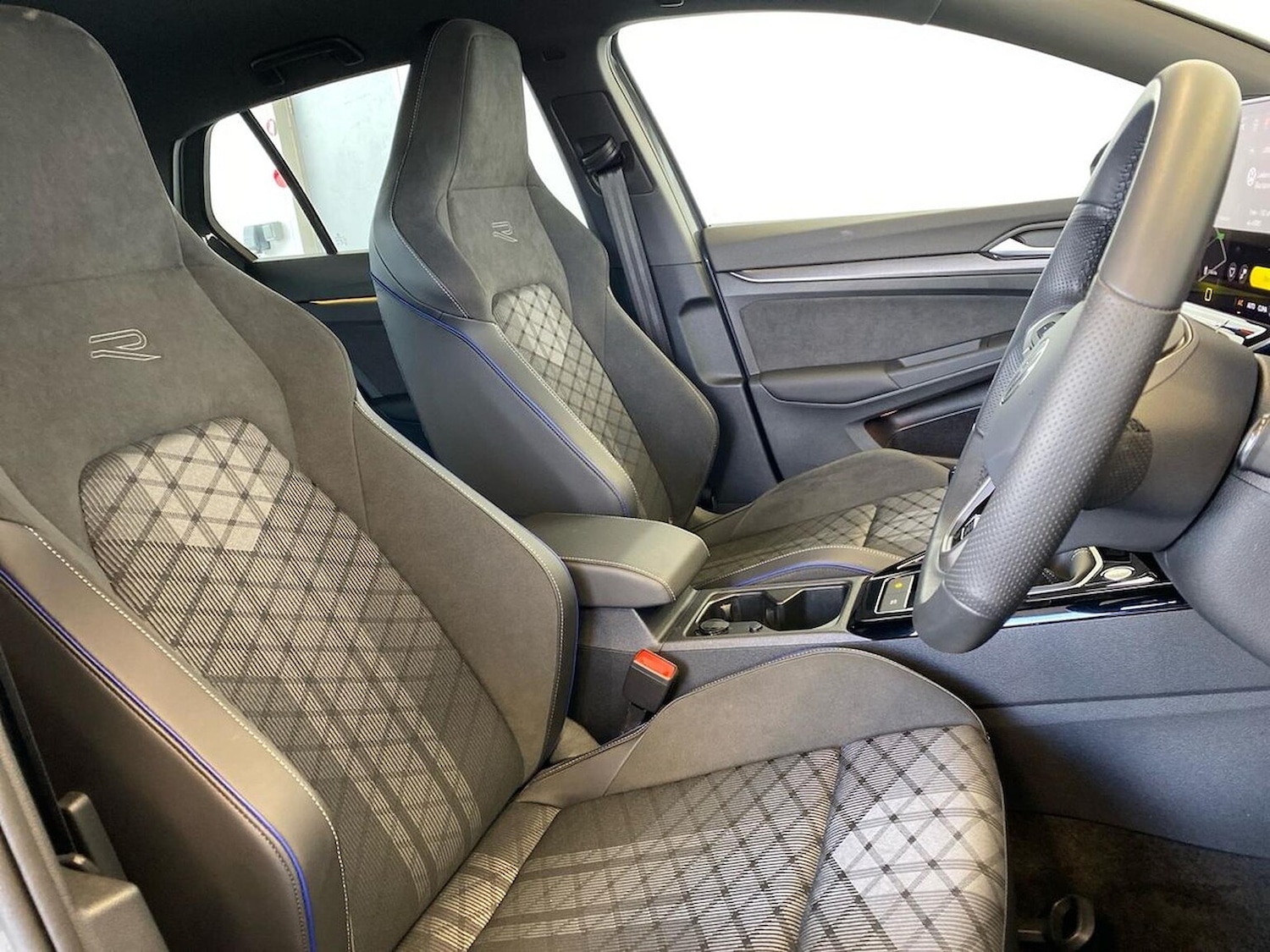 Used Volkswagen Golf 2025 for sale - 78195238: Photo 32