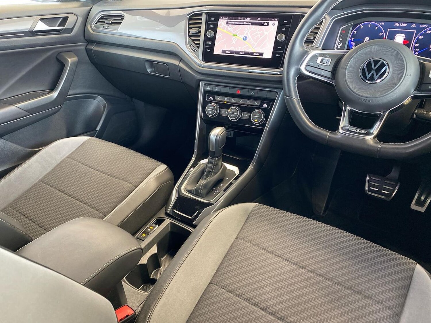 Used Volkswagen T-Roc 2021 for sale - 76313834: Photo 13