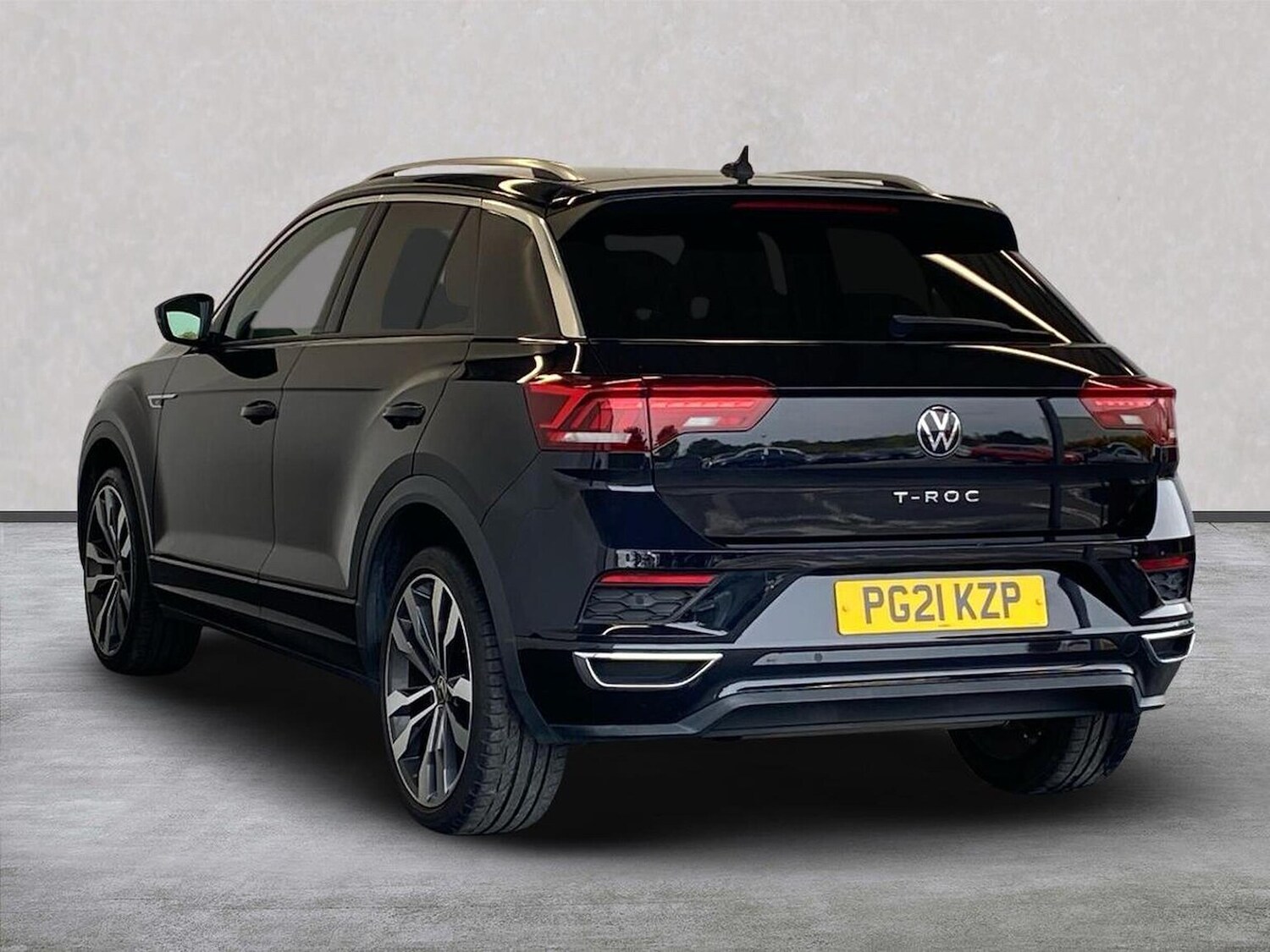 Used Volkswagen T-Roc 2021 for sale - 76313834: Photo 2