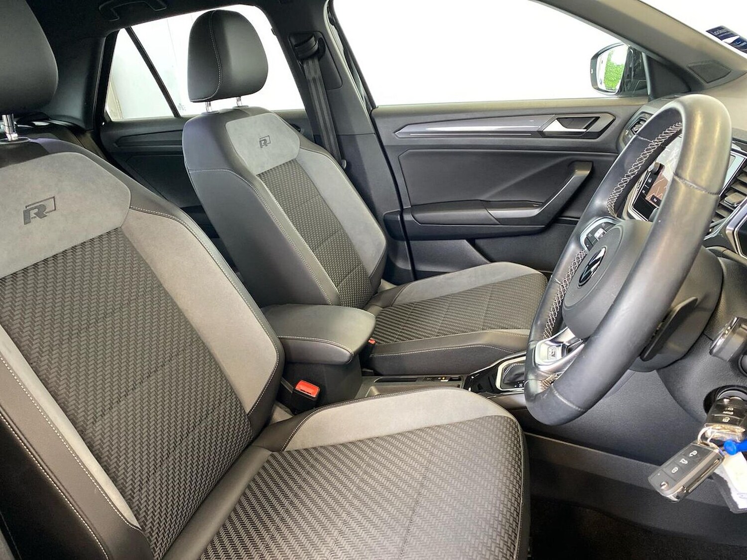 Used Volkswagen T-Roc 2021 for sale - 76313834: Photo 32