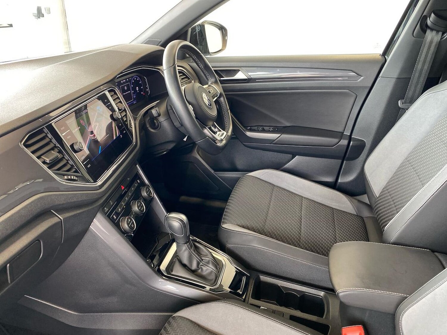 Used Volkswagen T-Roc 2021 for sale - 76313834: Photo 40