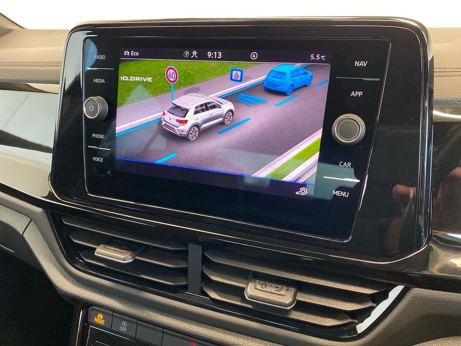 Used Volkswagen T-Roc 2023 for sale - 76699514: Photo 11