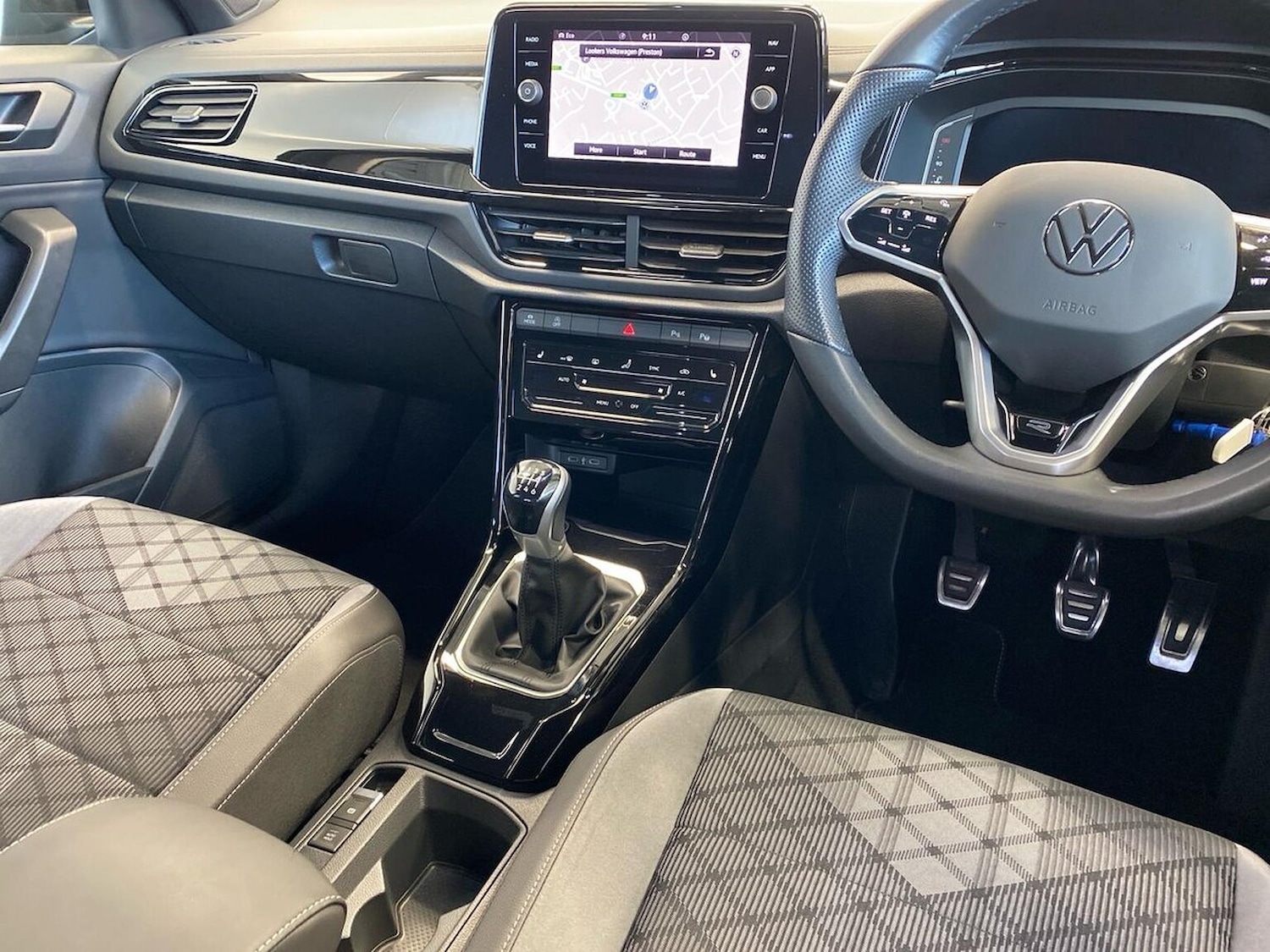 Used Volkswagen T-Roc 2023 for sale - 76699514: Photo 13