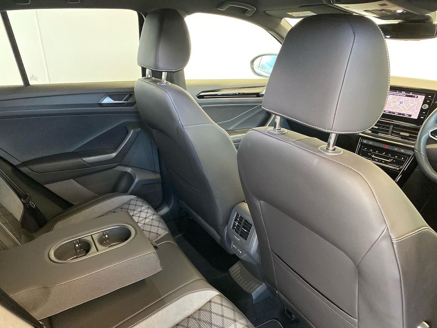 Used Volkswagen T-Roc 2023 for sale - 76699514: Photo 22