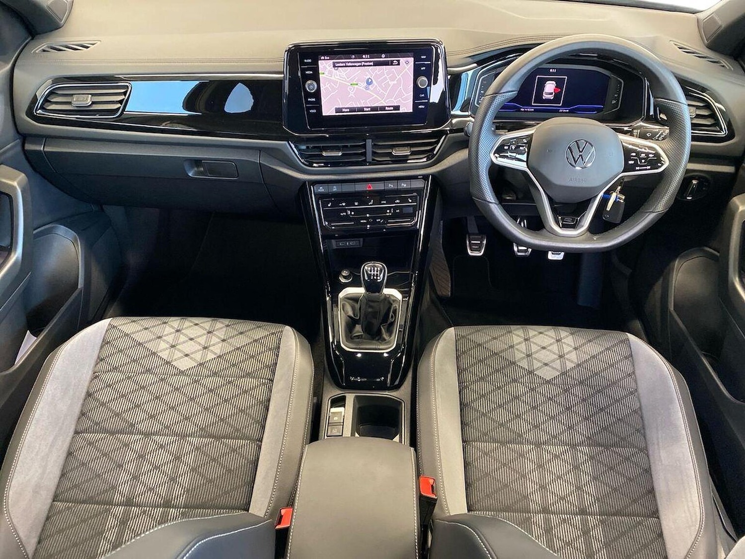 Used Volkswagen T-Roc 2023 for sale - 76699514: Photo 8